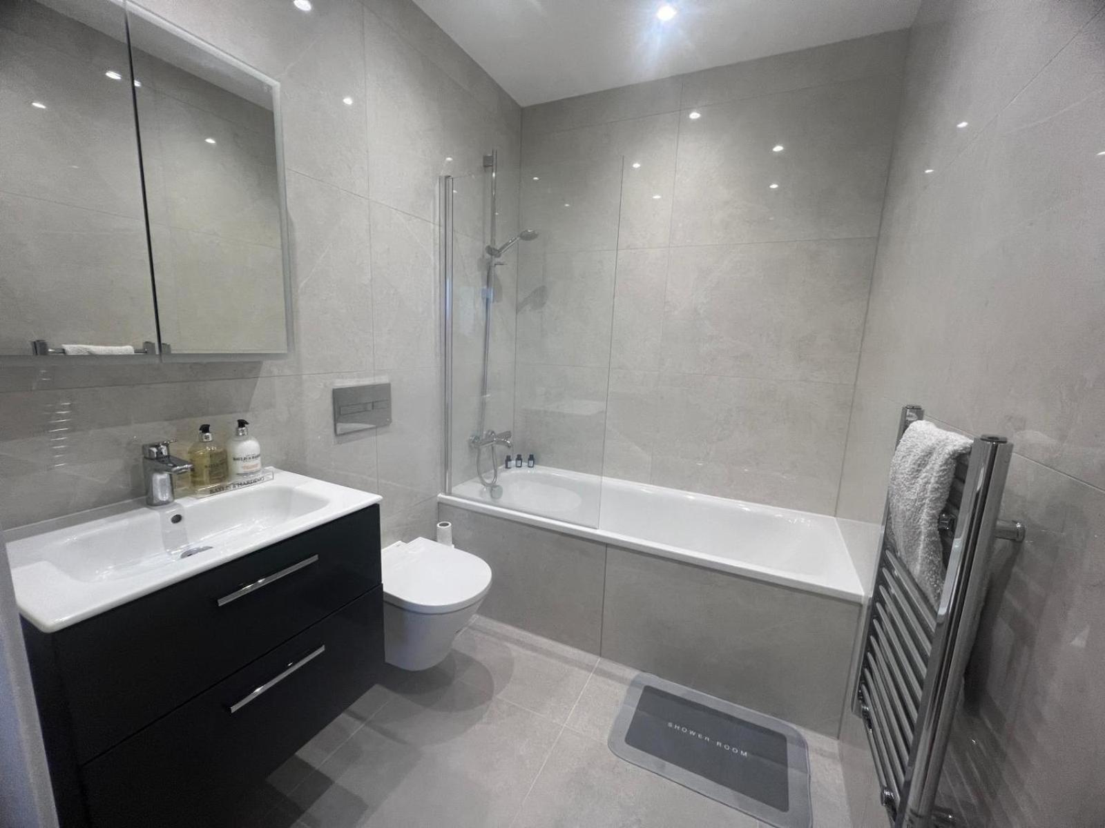 New 2 Bedroom Apartment Rickmansworth Town Centre Exterior foto